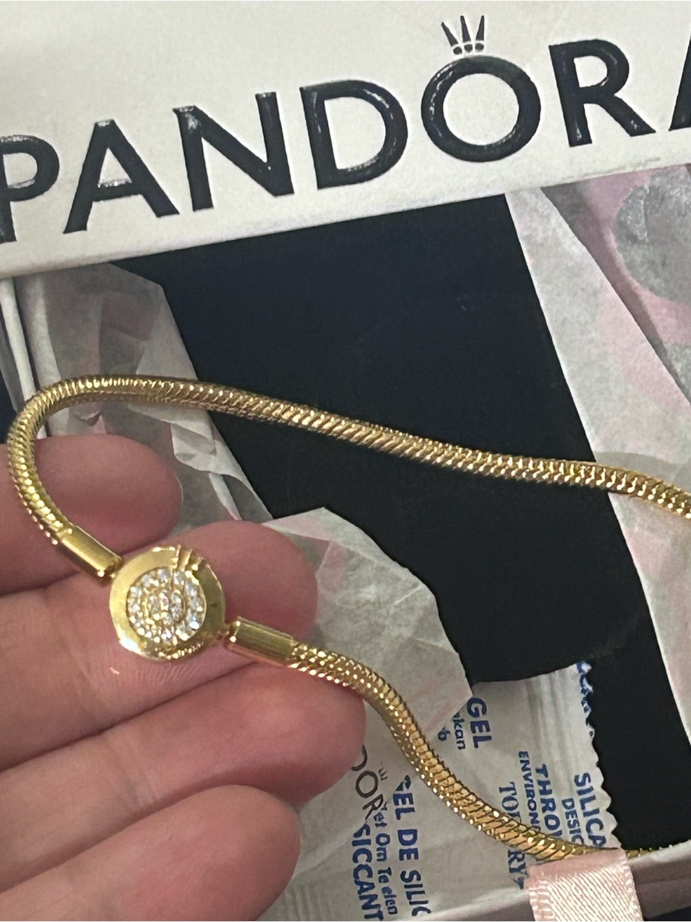 Pandora Gold Moments Crown O Clasp Snake Chain Bracelet 8.5 or 9 inch - Picture 2 of 9